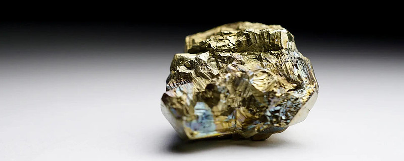 钽矿价格呈现极强的周期性,短期来看供需错配是价格波动的主因,而