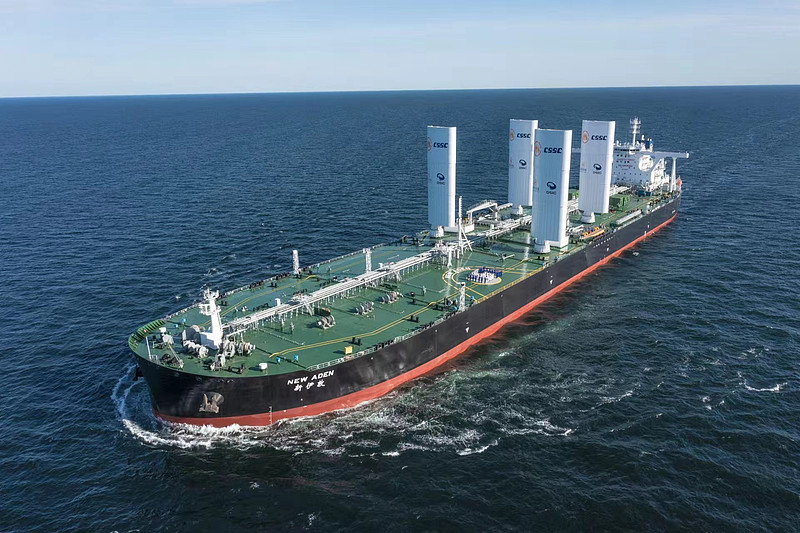 大连船舶重工风帆油轮新伊敦油耗降低10% 全长333米的超级油轮新
