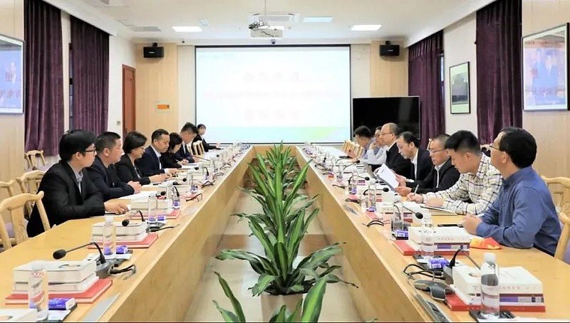 德阳经开区及东方电气集团领导一行来访远东参观交流