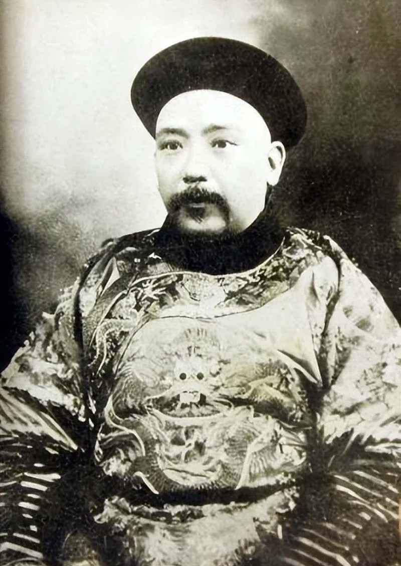 头寸”的英文翻译为“position” ，指的是交易结算中持仓数量的意思。如果一个投资者买入量大于卖出量，就称为“多头...