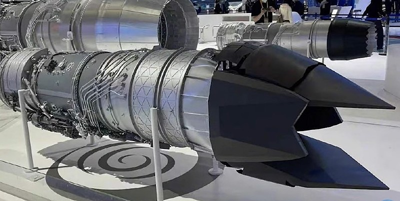珠海航展:二维矢量版涡扇-10 歼-20 珠海航展上的2维向量喷嘴,安装在
