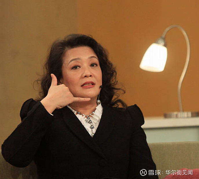 张兰的最后一战 从身家几十亿的餐饮女皇到带货主播，张兰正在进行最后一战。 自俏江南出局多年之后，64岁的张兰开始拥抱直播带货，之前卖珠宝 ...