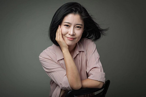 浦莎莎更被影视圈中的人称之为"人好,戏好的实力派演员",身为一个演技