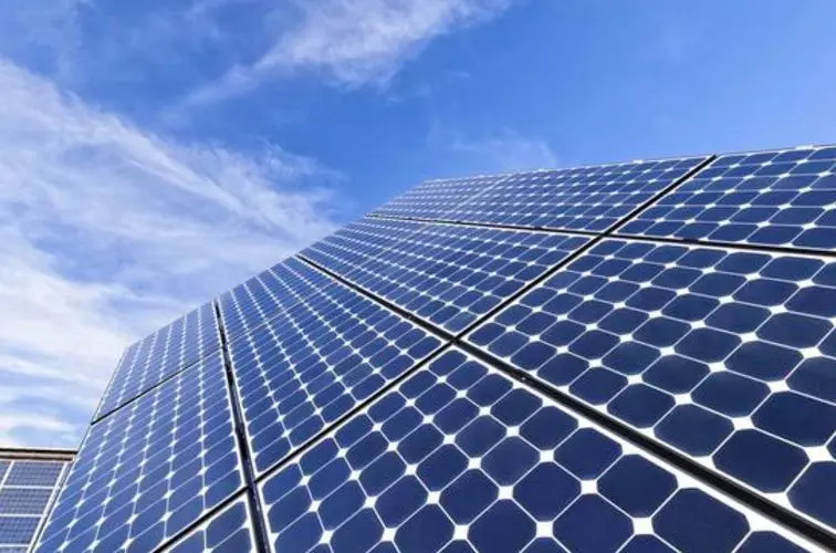 #全线爆发！光伏板块掀涨停潮#