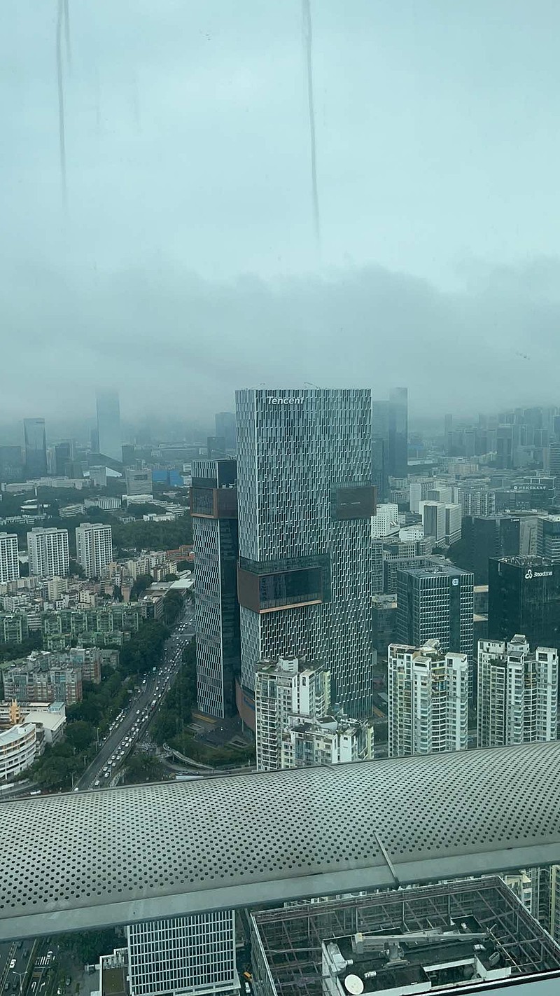 今天去 腾讯 深圳总部坐了坐，