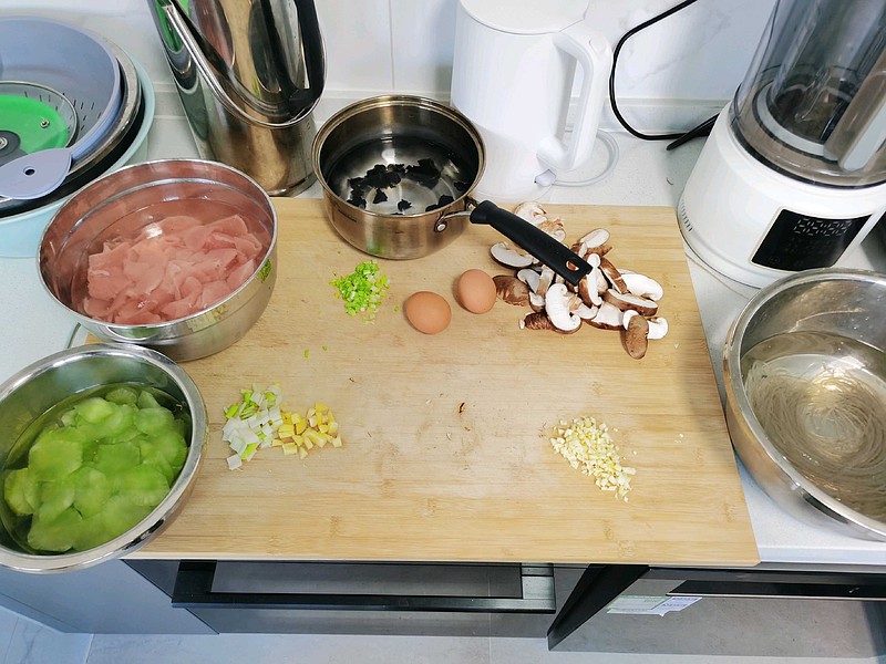 一个大菜要用的食材，一斤三两里脊够3个人吃了 - 雪球