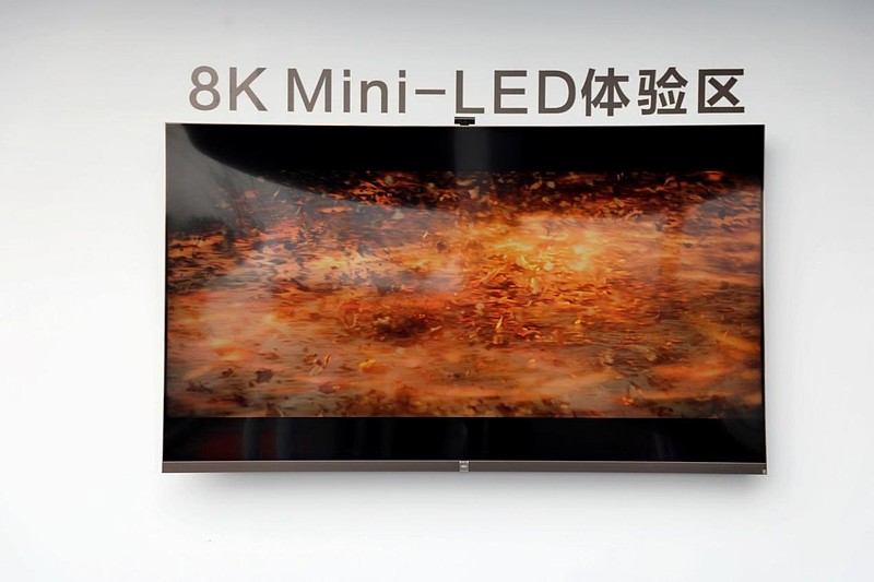 发布中国首款8K高刷Mini-LED电视，长虹为何总能引领8K电视航向？-锋巢网