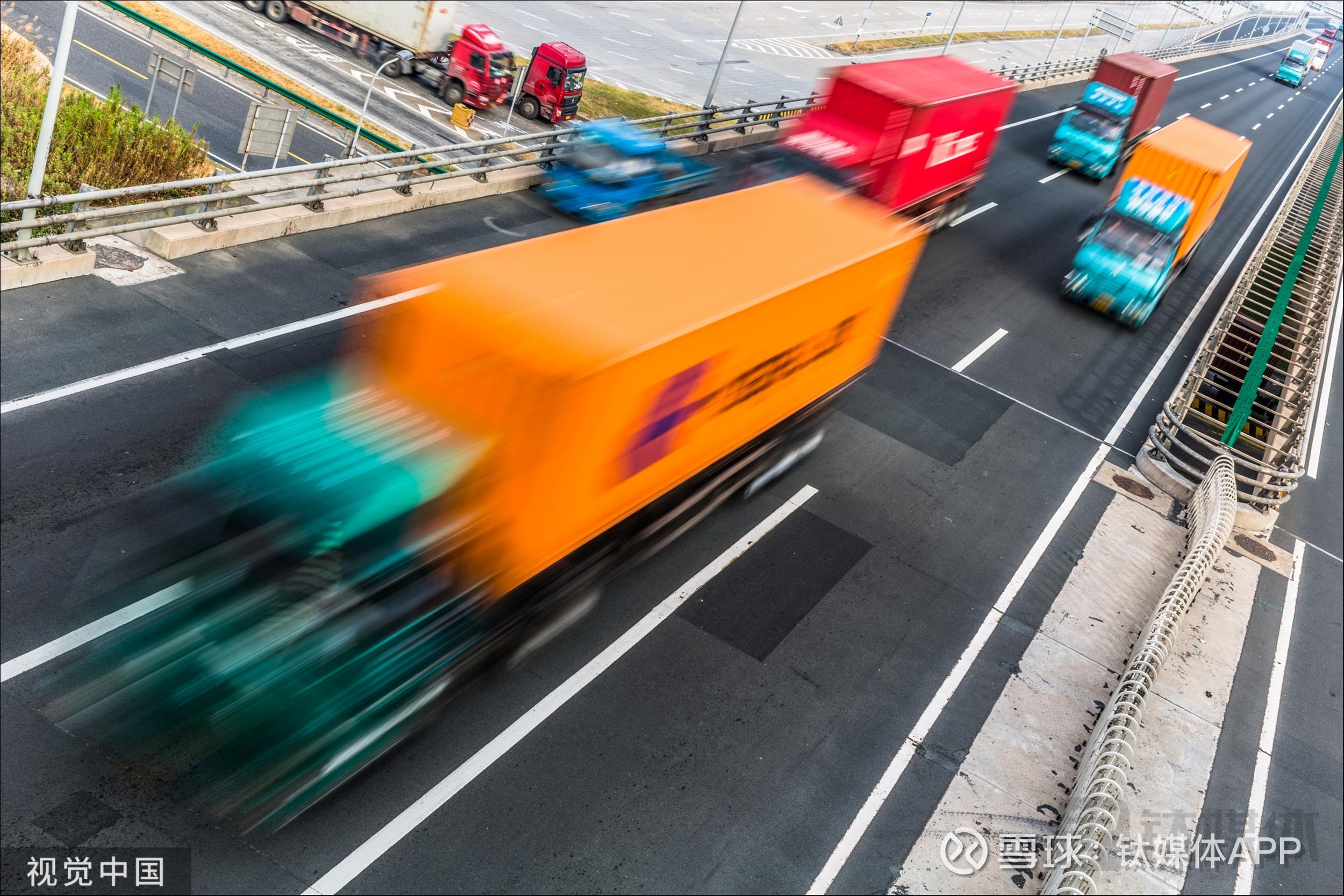 小鹏汽车-W新车型启动预售，带动股价涨超6%，但5月交付量已跌至行业第五6月9日， 小鹏汽车-W  （09868.HK）正式宣布，旗下超智驾轿跑SUV—— 小鹏