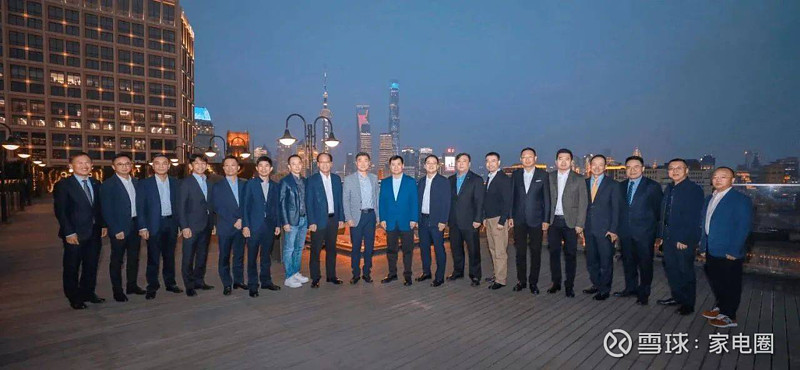张近东今年二季度突然动作频频,要带领苏宁易购走出泥潭？ 进入今年二季度以来，随着任峻取代黄端明出任 苏宁易购 董事长，并继续兼任总裁，作为苏宁 ...