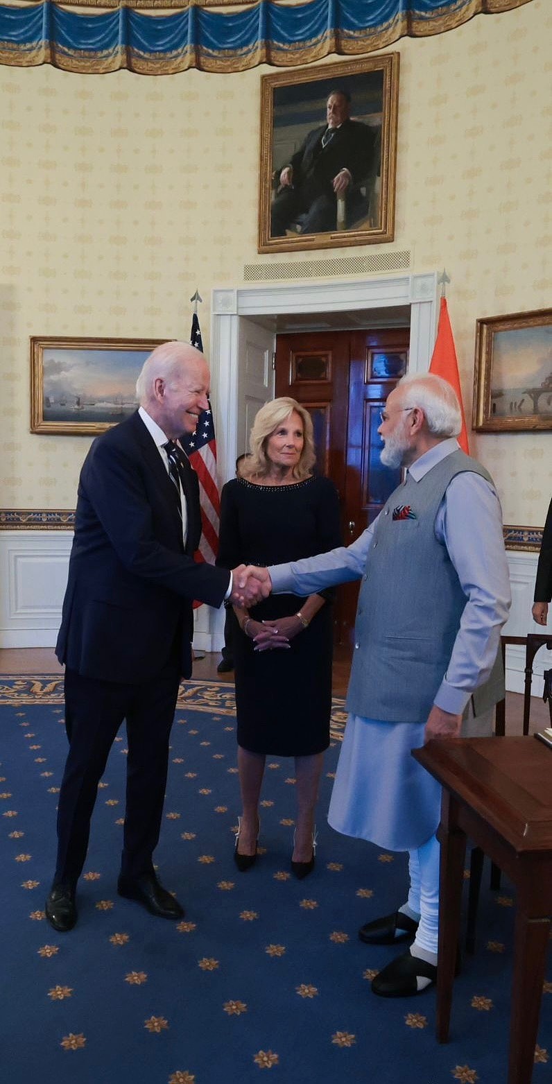 印度总理莫迪访问美国在白宫赠送