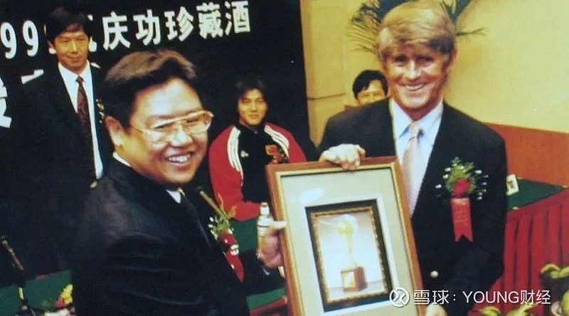 吴向东能带领珍酒李渡穿越周期吗? 2023年4月27日, 珍酒李渡 顶着“港股白酒第一股”的光环登陆港交所,打破了白酒行业7年来零上市的记录 ...