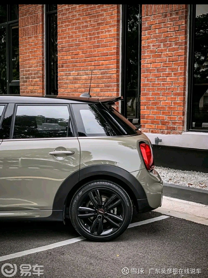 魅力无限，宝马MINI：小巧身材中蕴含的驾驶乐趣！ 宝马MINI：复古与新潮的完美结合，值得拥有！宝马MINI是一款经典车型，特别适合女孩子 ...