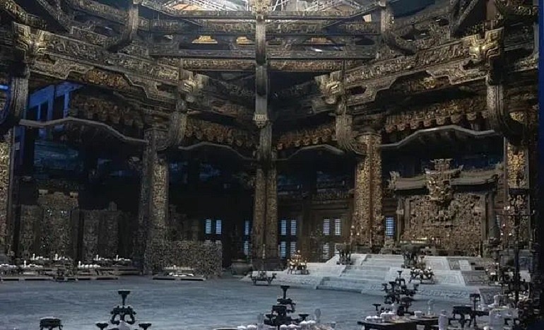 惠评文旅丨投资一个多亿的封神大殿被拆,能做成主题公园吗? 投资一个多亿打造的封神大殿为什么不能就地转变成主题公园,而选择拆除?近期,我相信很多 ...