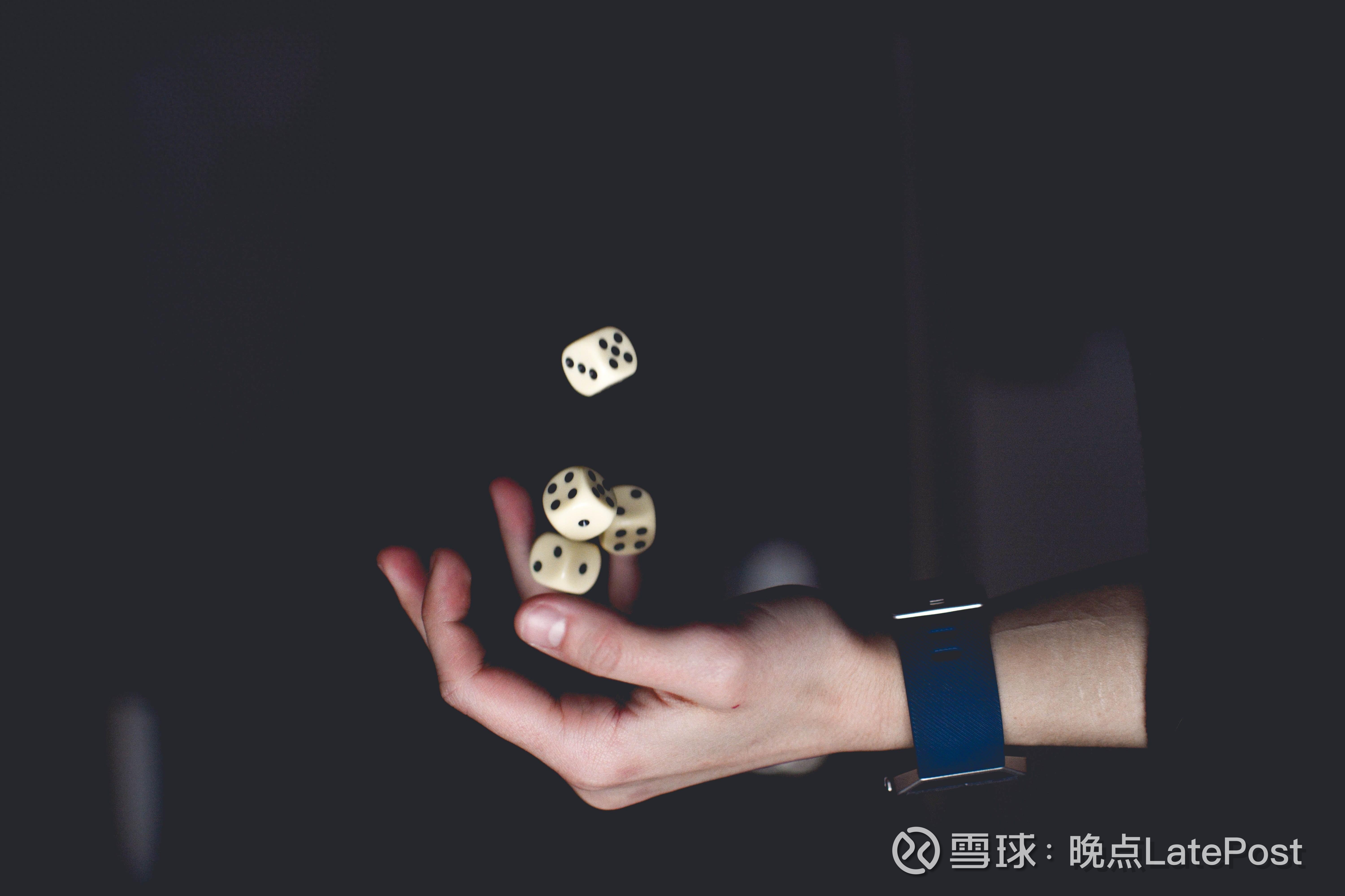 美团消失的350 亿港元市值就在美团公布三季报前约四个小时，公司股价突然跌至100.7 港元、跌幅一度超8%，最后收跌5.16%，市值较前...