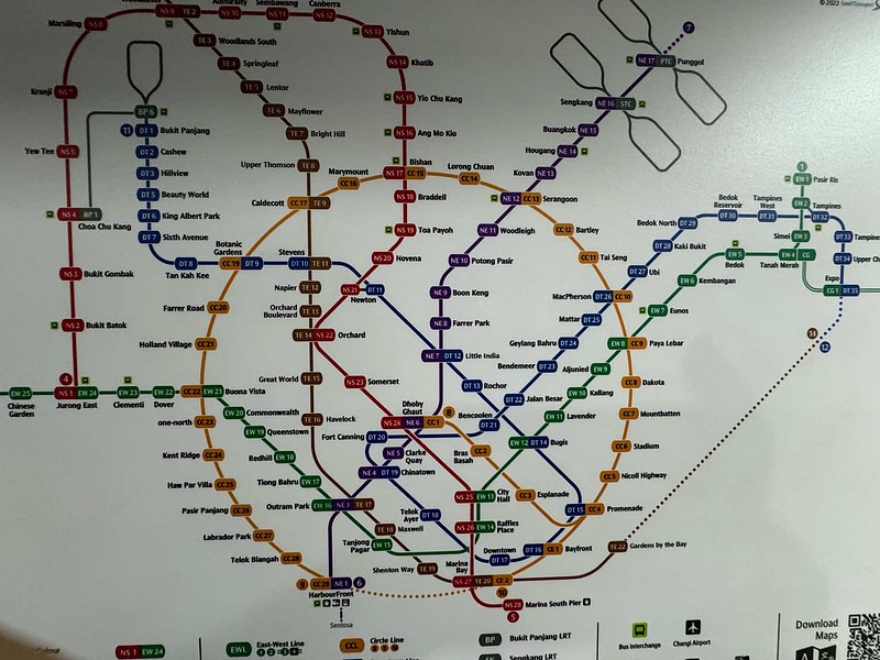 新加坡地铁是无人驾驶的，做了十