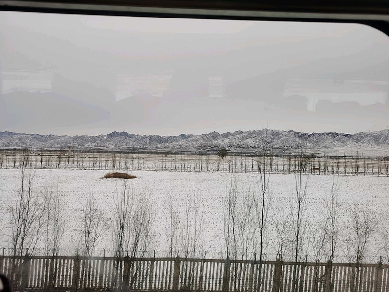 大雪，西安到北京的航班停了，又