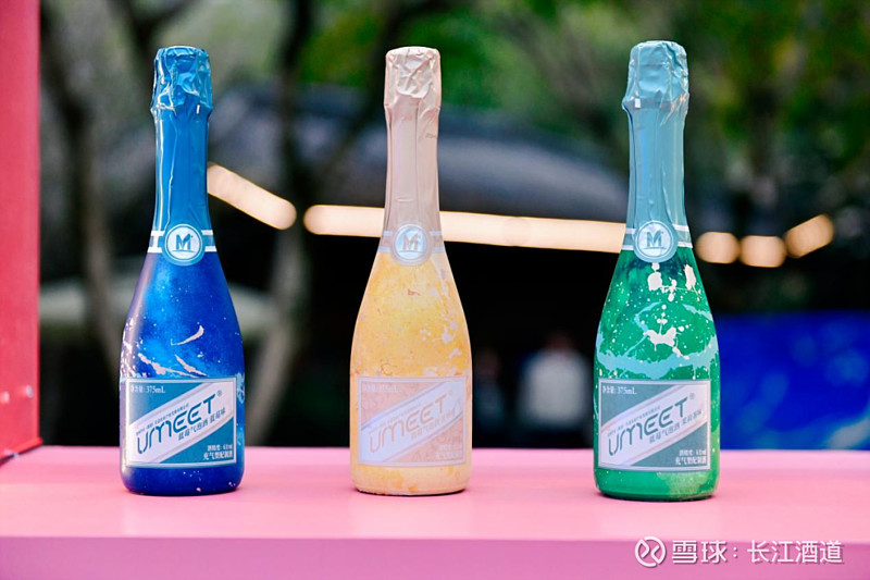 江口醇推出新品"42度醇和1879"3月18日,江口醇龙年龙酒主题年活动在