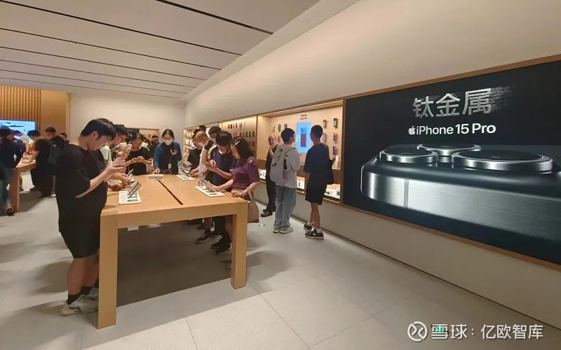 库克在华救场苹果狂跌8000亿