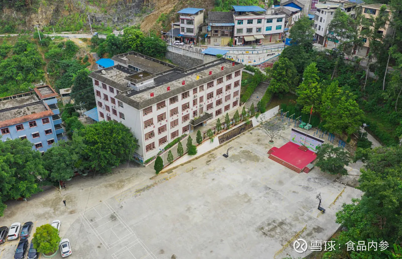 贵州村超新赛季开幕伊利助力点燃榕江山村孩子的足球梦