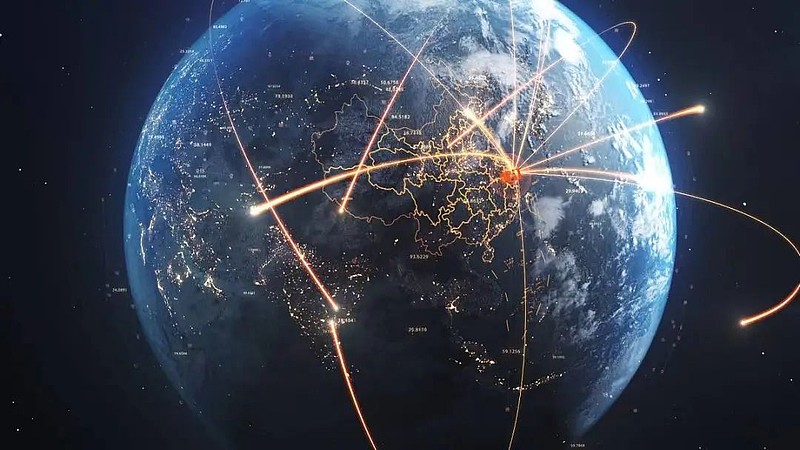 一市场高地，利用在美国市场的影响力和积累的经验，再迅速向周边辐射。