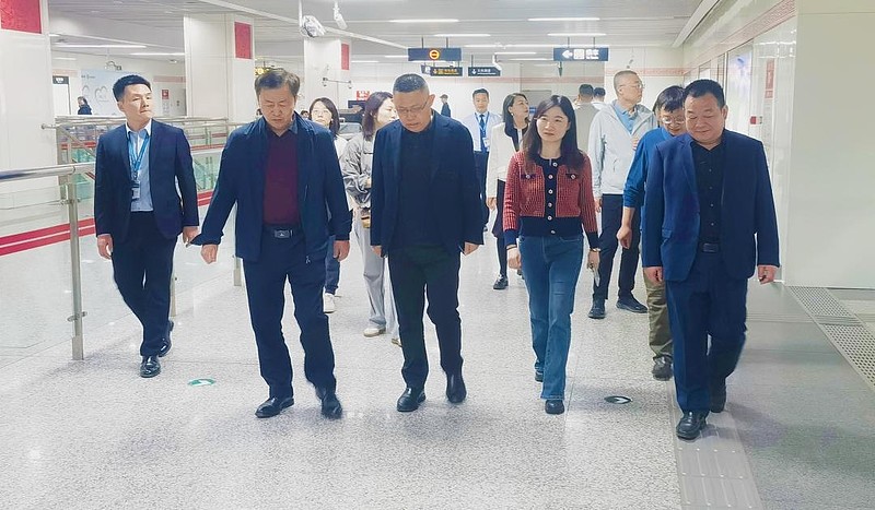 交流促发展合作赢未来青岛地铁集团领导一行到康桥悦生活参观交流