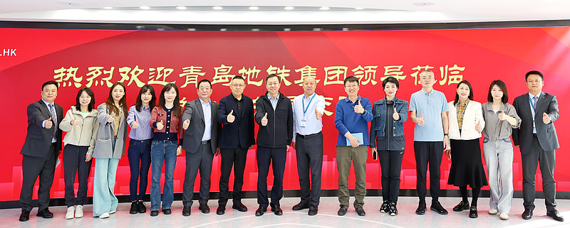 长李晓杰,青铁置业副总经理赵玥博,青铁智管党总支书记,董事长施涛,青