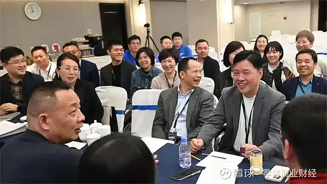 商贸集团董事长于东来率高管团队抵湘,考察了长沙,湘潭部分步步高门店