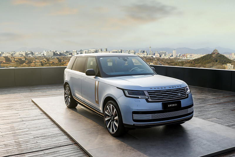 西装暴徒,全新揽胜运动sv上市,限量发售15台 究竟怎样的品牌及车型