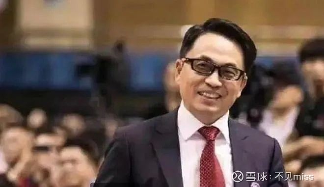 在2017年著名的互联网东兴局上,张磊紧邻马化腾和刘京东而坐,显示其在