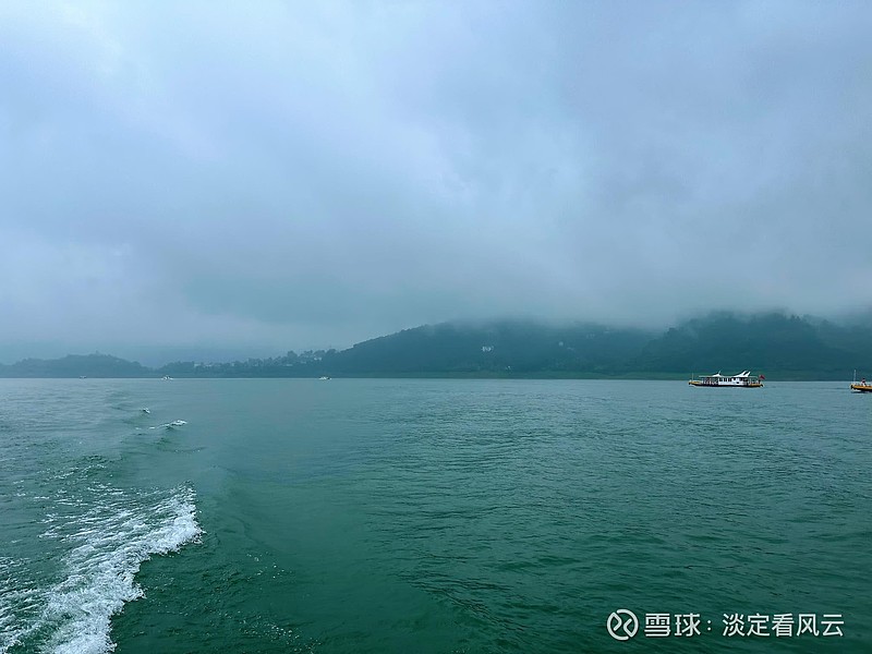烟雨瀛湖。