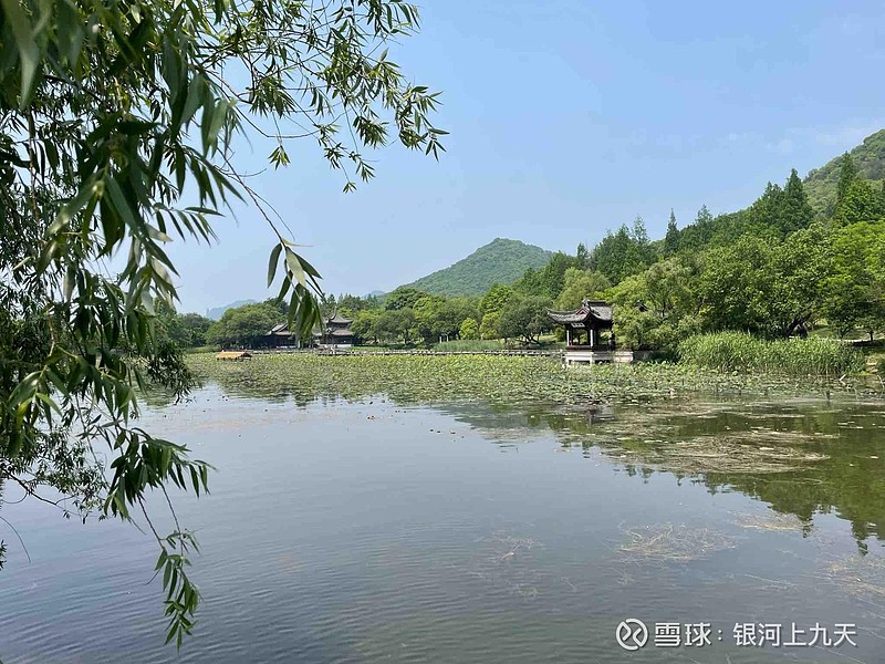 初夏。<br/>杭州湘湖非常适