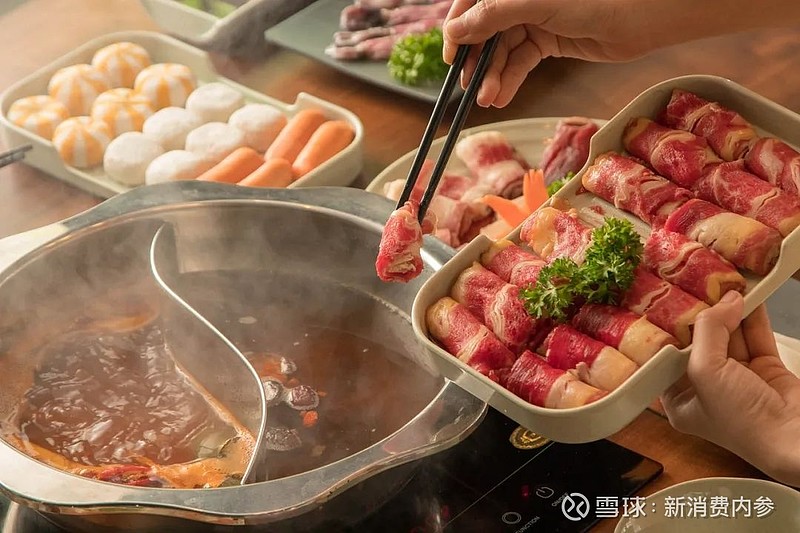 新消费快讯|乌苏啤酒与拉瓦萨咖啡联名推出两款白啤咖啡;海底捞海外