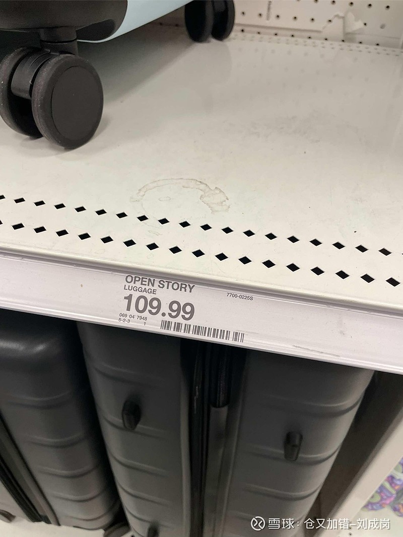 这行李箱卖109.99刀，同样