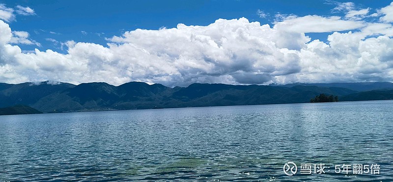 今天回血七万 泸沽湖的蓝天白云