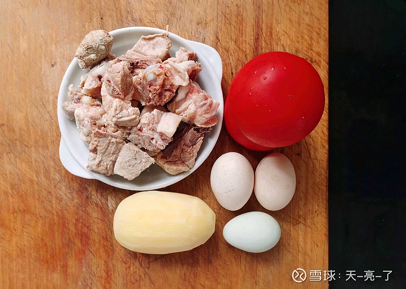 今日食:猪尾骨焖土豆 西红柿炒