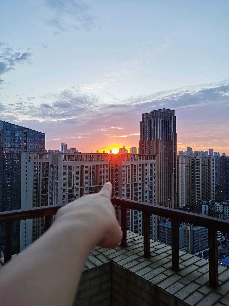 早上已经上天台看过了,准备天台上摆摊收费! - 雪球