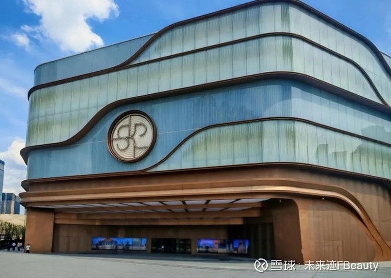 初探武汉SKP：100+美妆首发，爆改华中商业格局 继北京、西安、成都之后，华中首家、也是全国第四家SKP，终于要在武汉开业了！作为今年武汉 ...