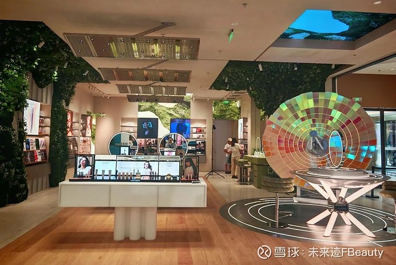 初探武汉SKP：100+美妆首发，爆改华中商业格局 继北京、西安、成都之后，华中首家、也是全国第四家SKP，终于要在武汉开业了！作为今年武汉 ...