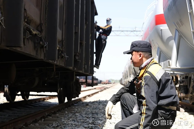 近日,中国铁路乌鲁木齐局集团有限公司在乌将铁路甘泉堡至乌北段