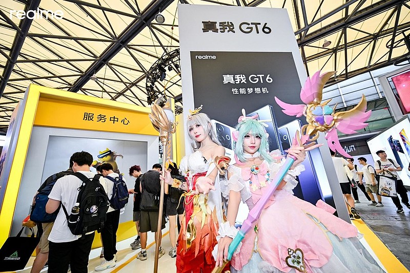 真我燃爆2024 ChinaJoy，现场体验游戏神机真我GT6-锋巢网