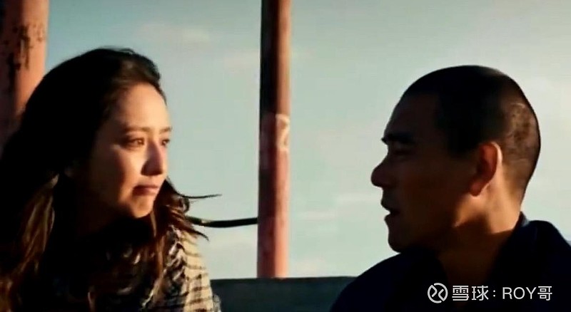 "彭于晏点头.佟丽娅接着问,"敢不敢娶我"彭于晏沉默了,只顾着喝酒.
