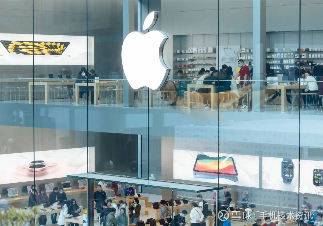 苹果股价再创新高！ 12月3日消息，当地时间12月2日， 苹果公司股价再创纪录新高，日内涨0.8%至239.3美元/股，总市值达到3.62...