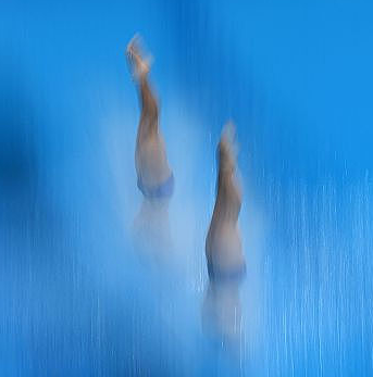 #算力硬件方向大幅走低，寒武纪领跌#