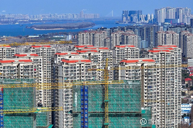 今年多地土拍高溢价开局：土地市场点状回暖，市场信心不断增强 2025年春节假期结束后，多地土地市场迎来新一轮土地出让，“开门红”行情延续。2月 ...
