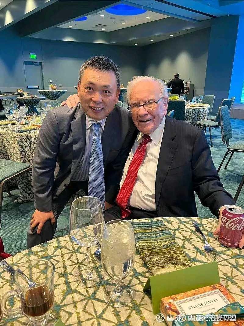 巴菲特与段永平为何独宠西方石油？这波“薅羊毛”操作背后，藏着什么玄机？ 一、战略布局：巴菲特在下一盘“能源大棋” 1.  长期押注油价，但姿势很“凡尔赛” 巴菲特曾说：“我们无法预测短期油价，...