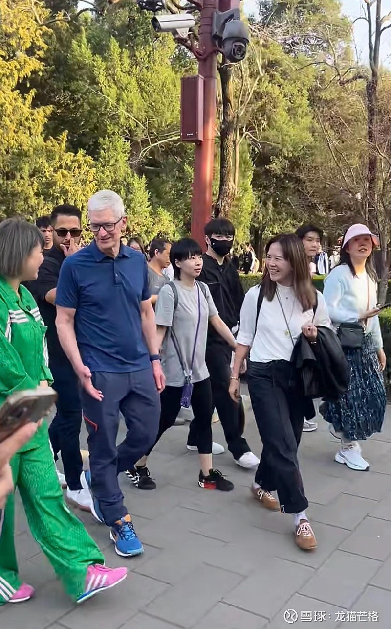 苹果是终极的股票回购之王！ $苹果(AAPL)$ $亚马逊(AMZN)$ $谷歌A(GOOGL)$ 由于贸易战担忧和智能手机市场饱和， 苹果的估...