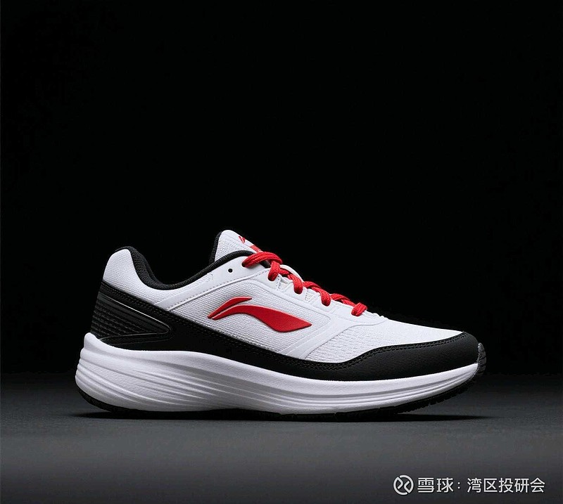李宁:2025-2026能否竞争力重塑？ $李宁(02331)$ 李宁 具备 文化势能、供应链基础、渠道优势 ，还需解决五大核心问题：1、 专 ...