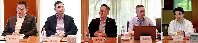强强联合！万华生态新家装与黄龙酒店管理集团达成战略合作 2025年4月30日， 万华 生态新家装集团与黄龙酒店管理集团正式达成战略合作。万华 ...
