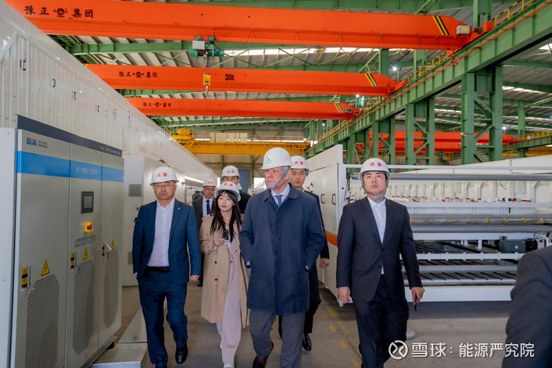 光伏设备界的“爱马仕”,正掀起一场技术革命,最强降本利器来了! 编辑/李冉来源/能源严究院原创 深度 温度在光伏封装设备领域,一场由秦皇岛宏成 ...