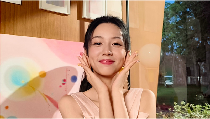 多彩配色+撞色中框 vivo S30系列锁定今夏最酷潮流单品-锋巢网